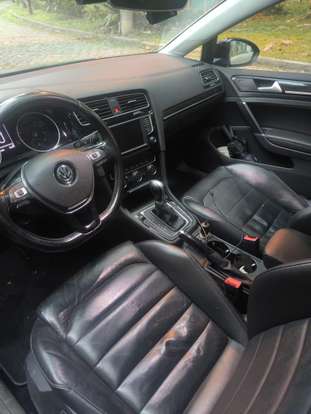 VOLKSWAGEN-GOLF-2017