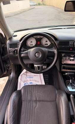 VOLKSWAGEN-GOLF-2013