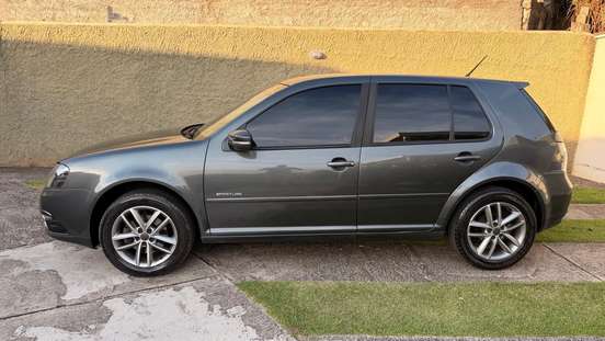VOLKSWAGEN-GOLF-2013