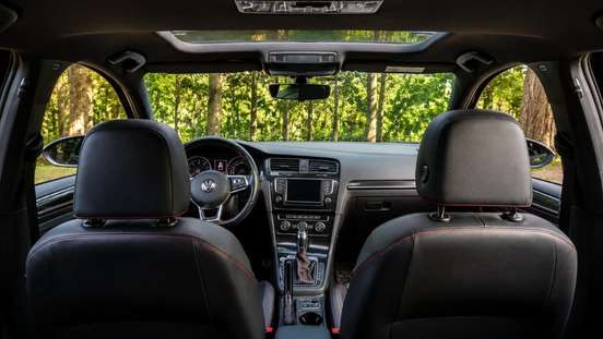 VOLKSWAGEN-GOLF-2016