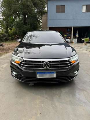 VOLKSWAGEN-JETTA-2020