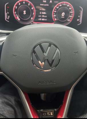 VOLKSWAGEN-JETTA-2022
