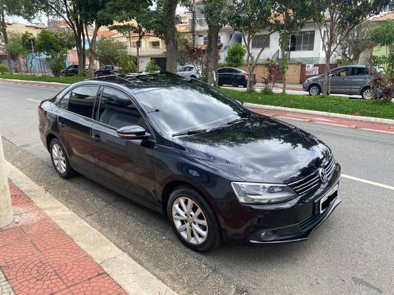 VOLKSWAGEN JETTA 2.0 COMFORTLINE FLEX 4P TIPTRONIC