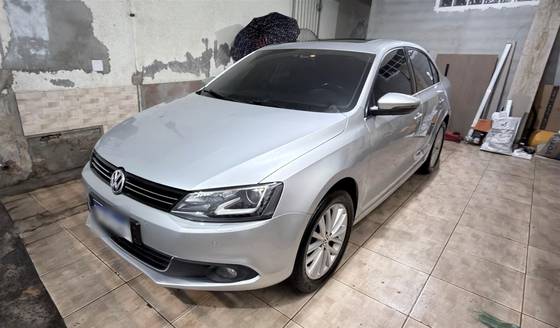 VOLKSWAGEN JETTA 2.0 TSI HIGHLINE 211CV GASOLINA 4P TIPTRONIC