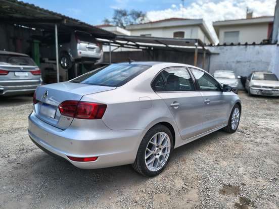 VOLKSWAGEN-JETTA-2.0 TSI HIGHLINE 211CV GASOLINA 4P TIPTRONIC VOLKSWAGEN-JETTA-2013