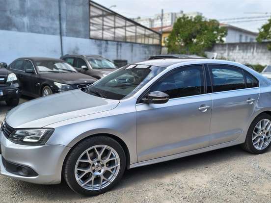 VOLKSWAGEN-JETTA-2.0 TSI HIGHLINE 211CV GASOLINA 4P TIPTRONIC VOLKSWAGEN-JETTA-2013