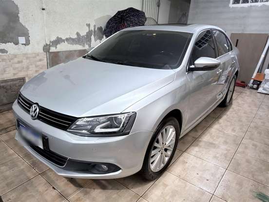 VOLKSWAGEN-JETTA-2.0 TSI HIGHLINE 211CV GASOLINA 4P TIPTRONIC VOLKSWAGEN-JETTA-2013