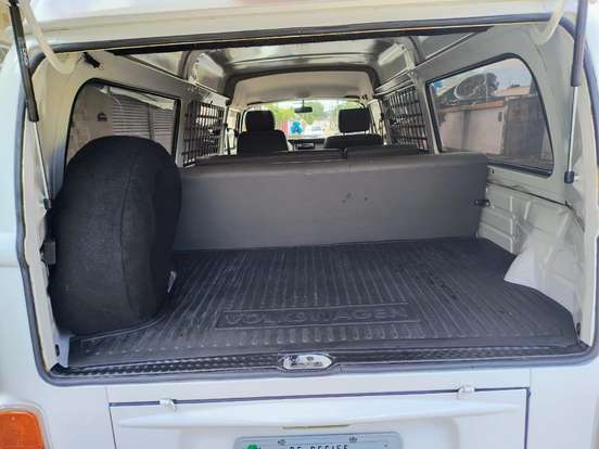 VOLKSWAGEN-KOMBI-1.4 MI STD 8V FLEX 4P MANUAL VOLKSWAGEN-KOMBI-2011