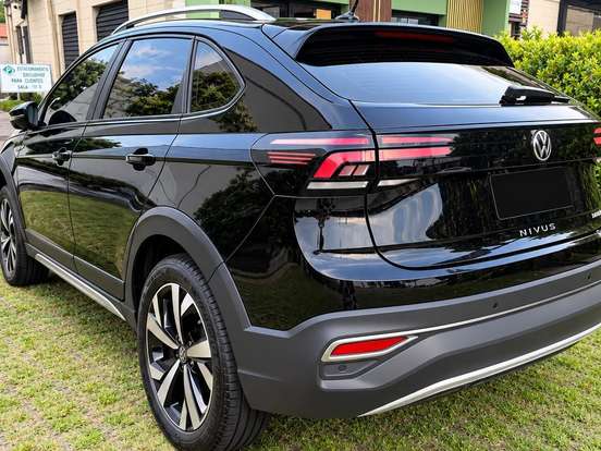 VOLKSWAGEN-NIVUS-1.0 200 TSI TOTAL FLEX HIGHLINE AUTOMÁTICO VOLKSWAGEN-NIVUS-2023