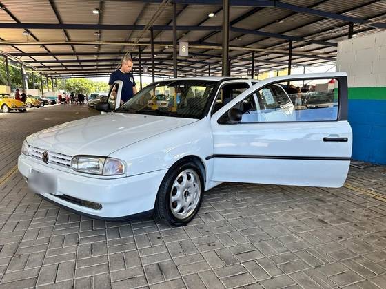 VOLKSWAGEN PARATI 1.8 CLI 8V GASOLINA 2P MANUAL