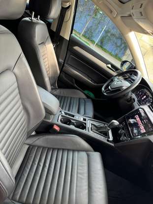 VOLKSWAGEN-PASSAT-2018