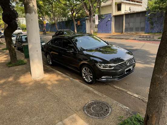 VOLKSWAGEN-PASSAT-2018