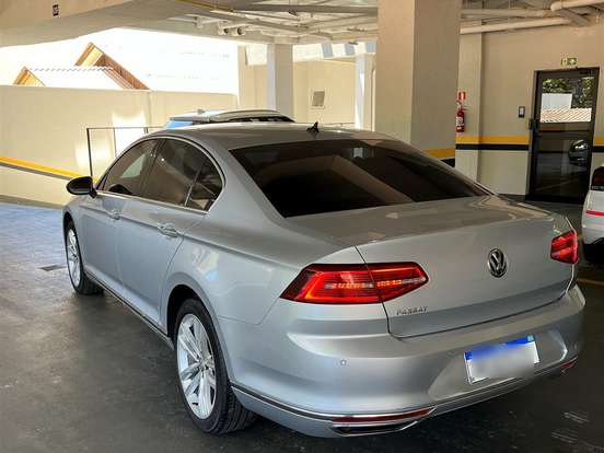 VOLKSWAGEN-PASSAT-2.0 16V TSI BLUEMOTION GASOLINA HIGHLINE 4P DSG VOLKSWAGEN-PASSAT-2017