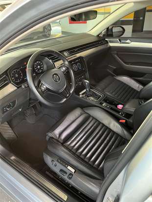 VOLKSWAGEN-PASSAT-2017
