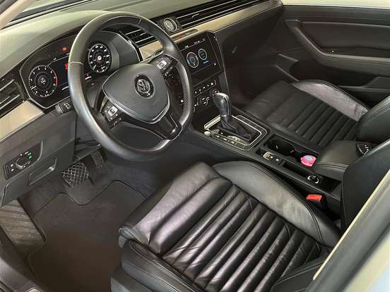 VOLKSWAGEN-PASSAT-2.0 16V TSI BLUEMOTION GASOLINA HIGHLINE 4P DSG VOLKSWAGEN-PASSAT-2017