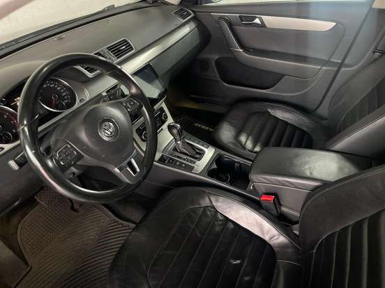 VOLKSWAGEN-PASSAT-2.0 TSI 16V GASOLINA 4P AUTOMATIZADO VOLKSWAGEN-PASSAT-2011