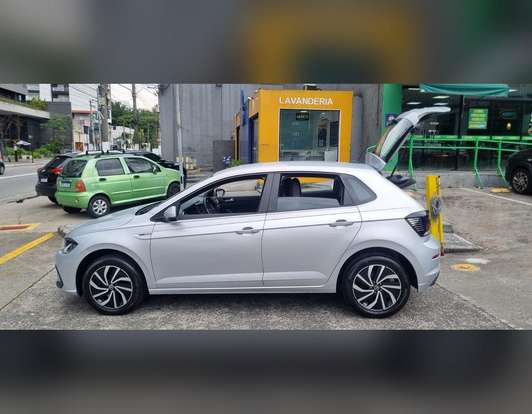 VOLKSWAGEN-POLO-2023