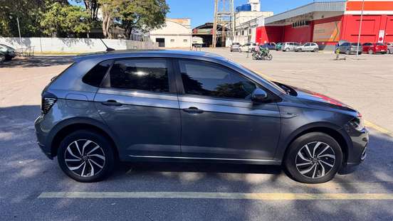 VOLKSWAGEN-POLO-2024