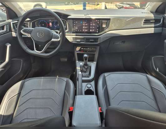 VOLKSWAGEN-POLO-2023