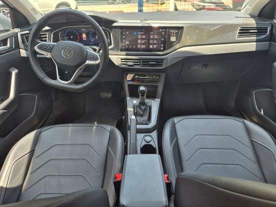 VOLKSWAGEN-POLO-1.0 170 TSI HIGHLINE AUTOMÁTICO VOLKSWAGEN-POLO-2023