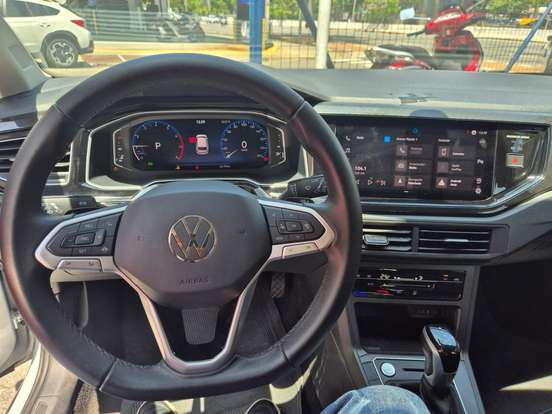VOLKSWAGEN-POLO-2023