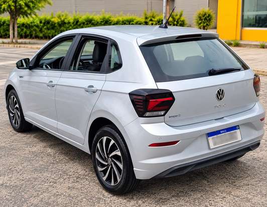VOLKSWAGEN-POLO-2023