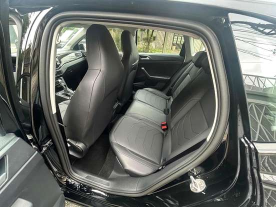 VOLKSWAGEN-POLO-2025