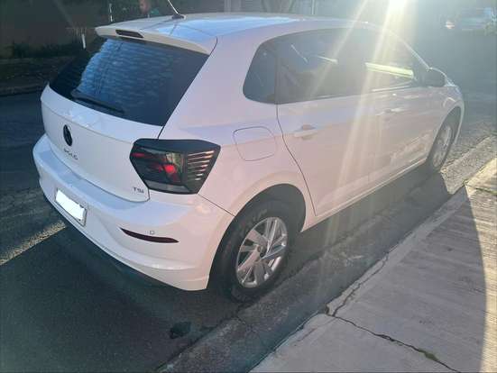 VOLKSWAGEN-POLO-2023