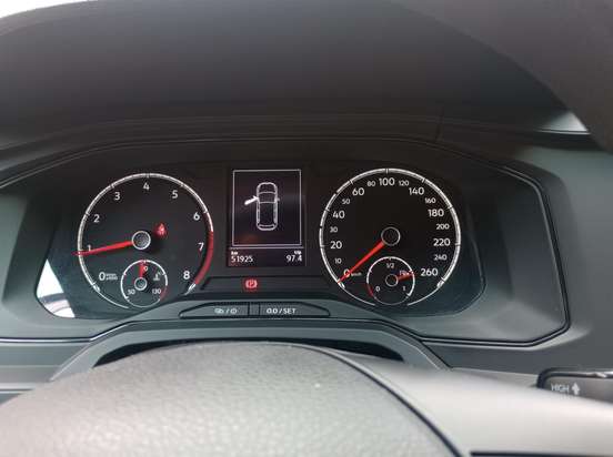 VOLKSWAGEN-POLO-2019