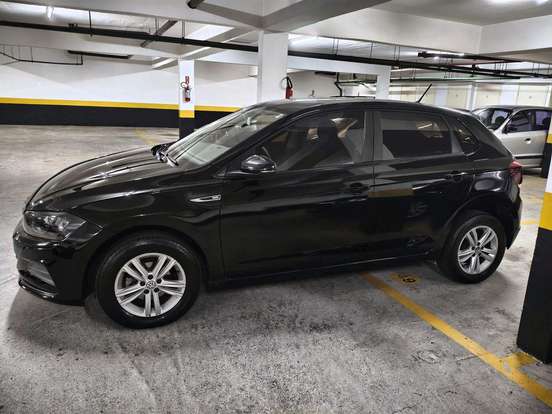 VOLKSWAGEN-POLO-2018