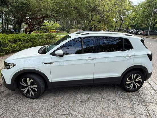 VOLKSWAGEN-T-CROSS-1.4 250 TSI TOTAL FLEX HIGHLINE AUTOMÁTICO VOLKSWAGEN-T-CROSS-2020