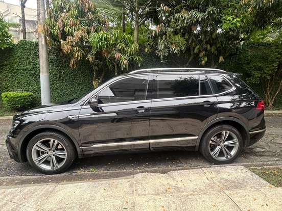 VOLKSWAGEN-TIGUAN-2019