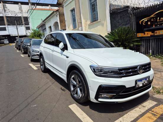 VOLKSWAGEN-TIGUAN-2019
