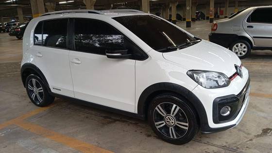 VOLKSWAGEN UP 1.0 170 TSI TOTAL FLEX XTREME 4P MANUAL