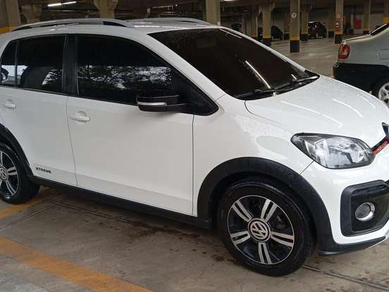 VOLKSWAGEN-UP-1.0 170 TSI TOTAL FLEX XTREME 4P MANUAL VOLKSWAGEN-UP-2019