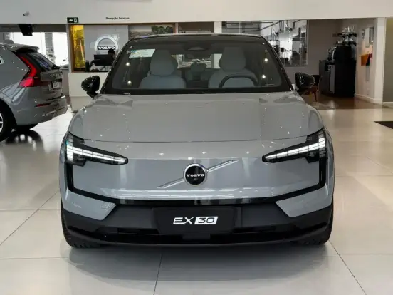 VOLVO-EX30-2026