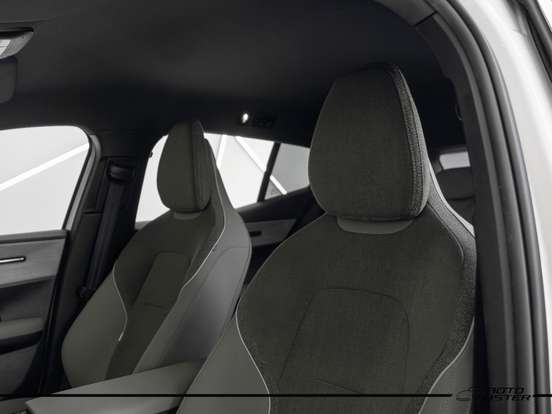 VOLVO-EX30-2024