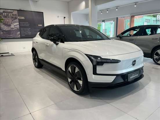VOLVO-EX30-2024