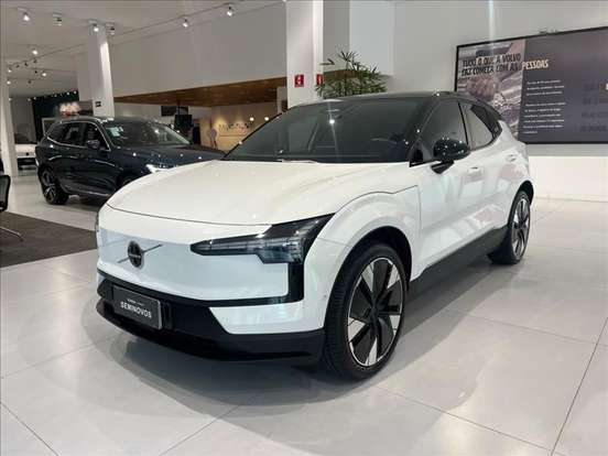 VOLVO-EX30-2024