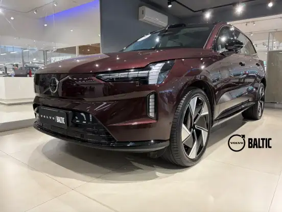 VOLVO-EX90-2025
