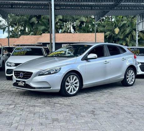 VOLVO V40 1.5 T3 KINETIC GASOLINA 4P AUTOMÁTICO