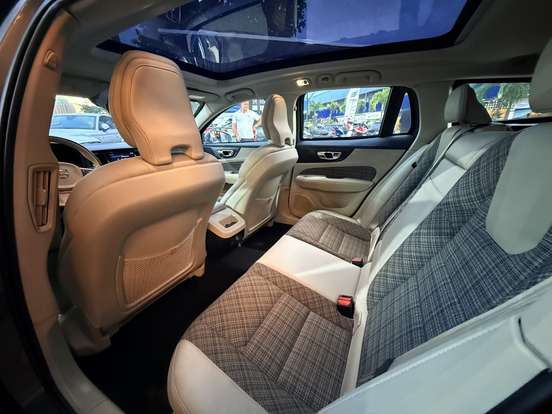 VOLVO-V60-2.0 T5 GASOLINA MOMENTUM GEARTRONIC VOLVO-V60-2019