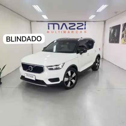 VOLVO XC40 2.0 T5 GASOLINA MOMENTUM AWD GEARTRONIC