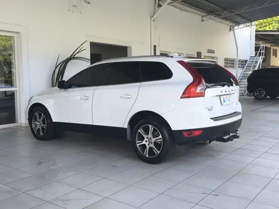 VOLVO-XC60-2.0 T5 DYNAMIC FWD TURBO GASOLINA 4P AUTOMÁTICO VOLVO-XC60-2012