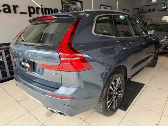 VOLVO-XC60-2.0 T5 GASOLINA MOMENTUM AWD GEARTRONIC VOLVO-XC60-2019