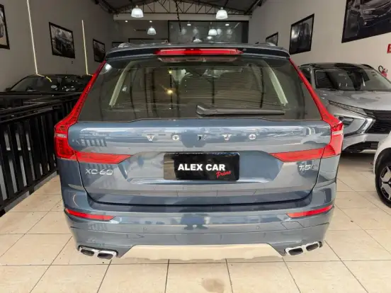 VOLVO-XC60-2.0 T5 GASOLINA MOMENTUM AWD GEARTRONIC VOLVO-XC60-2019
