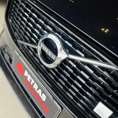 VOLVO-XC60-2021