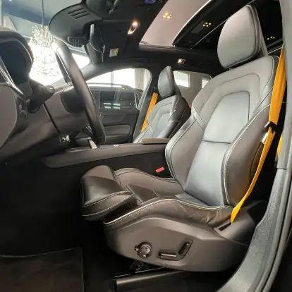 VOLVO-XC60-2021