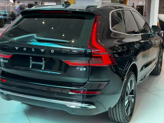 VOLVO-XC60-2026