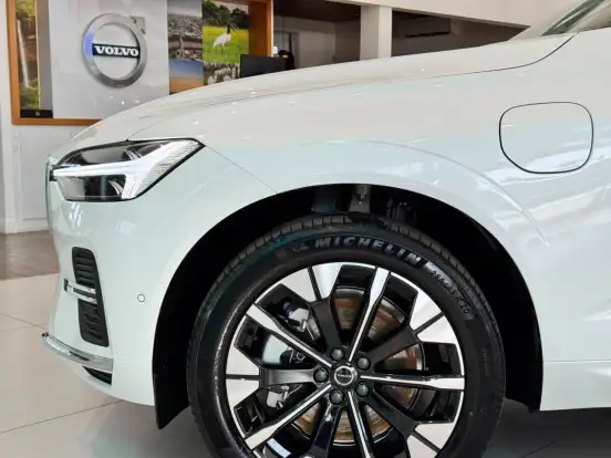VOLVO-XC60-2026